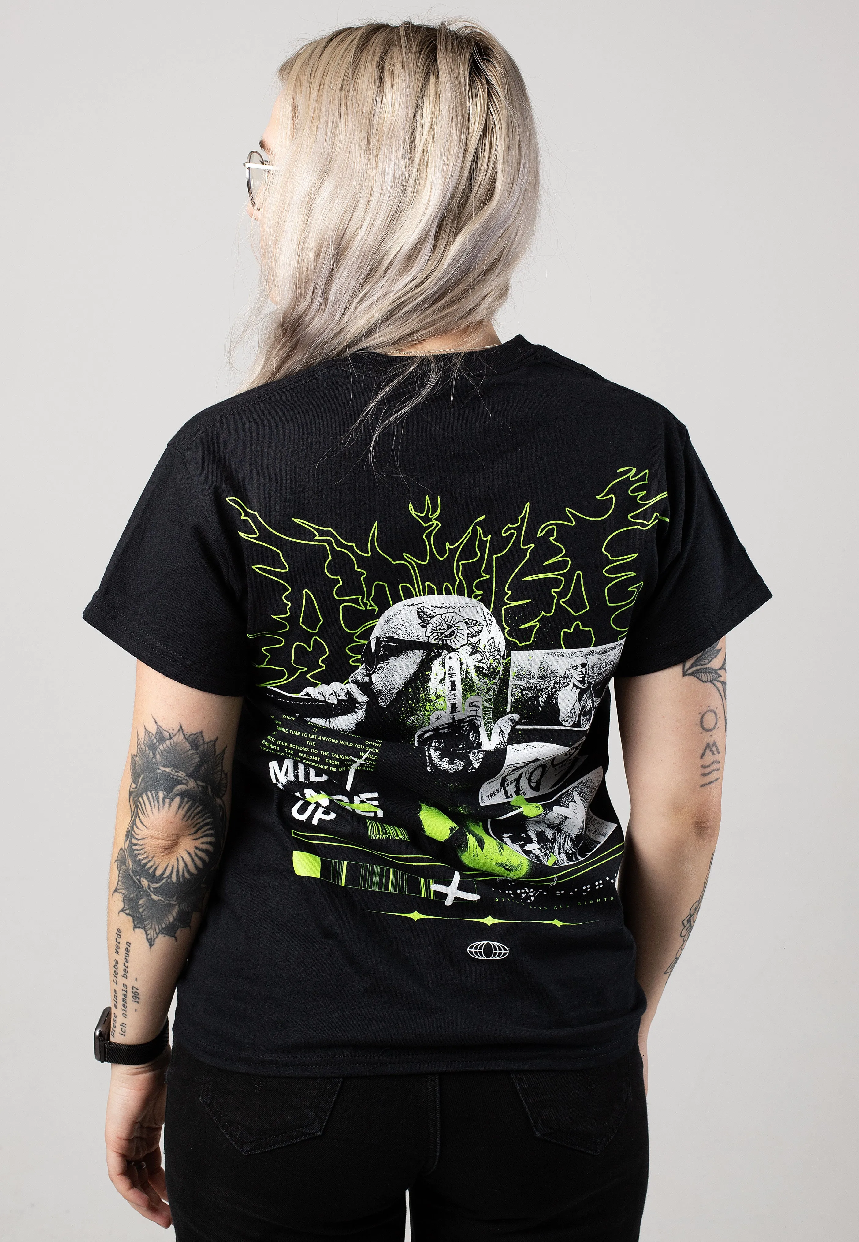 Attila - Middle Fingers Up - T-Shirt