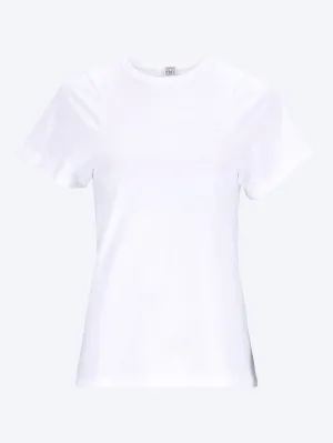 Curved seam short sleeve t-shirt