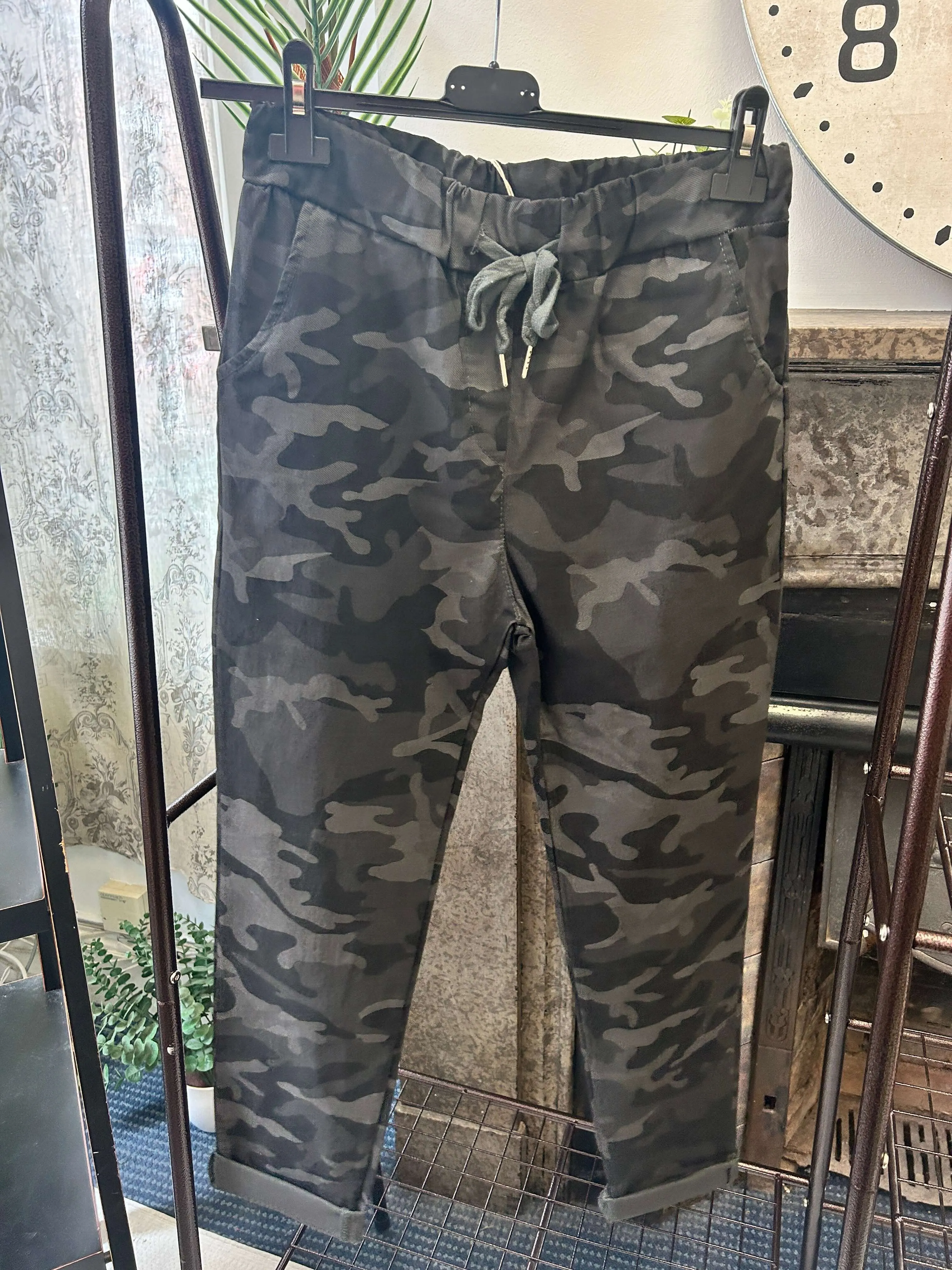 Hannah Camo Magic Jogger
