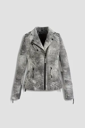Kay Michaels 2.0: Storm Grey (Woman)