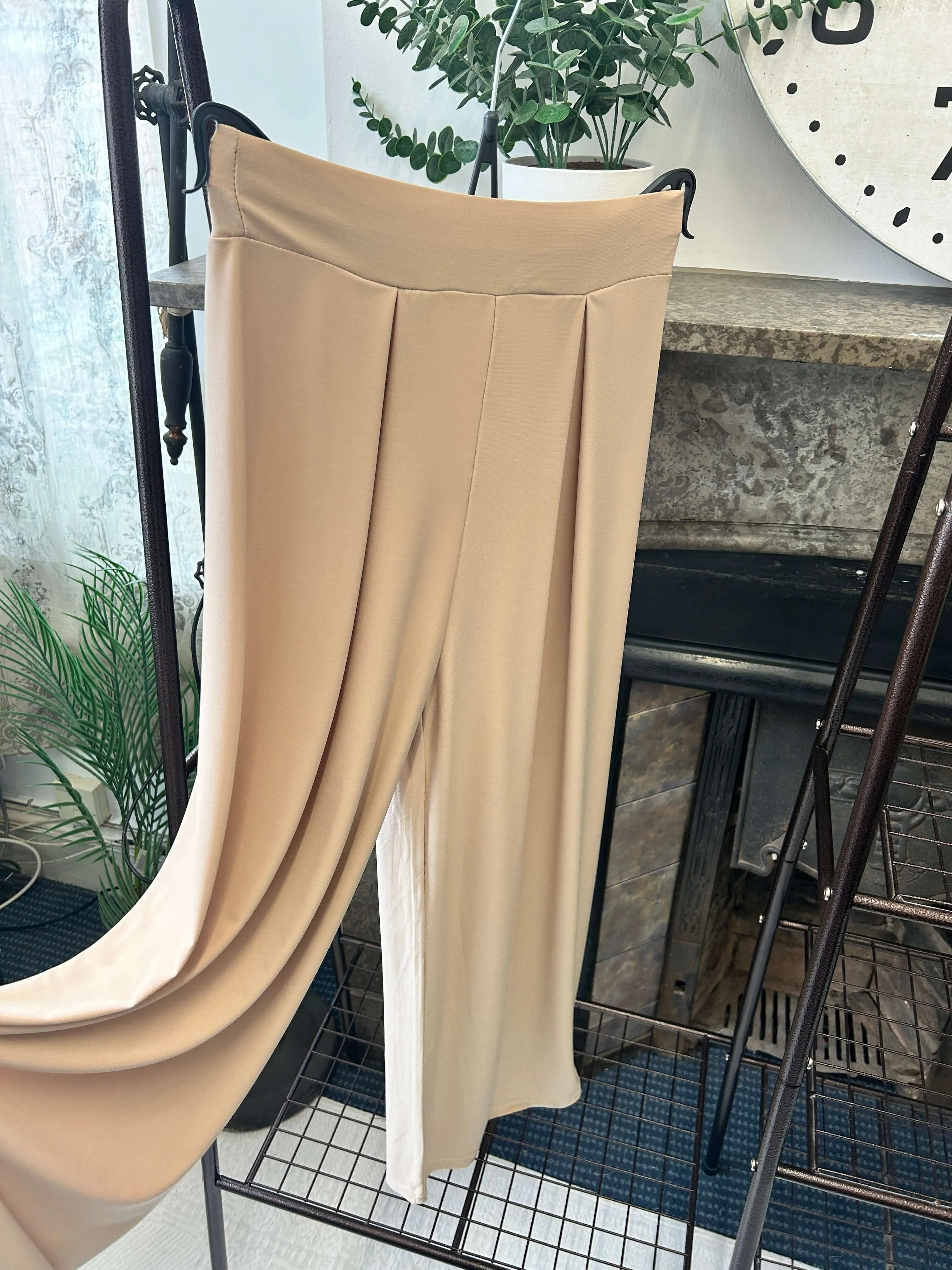Michelle Elegant Darted Wide Leg Trouser