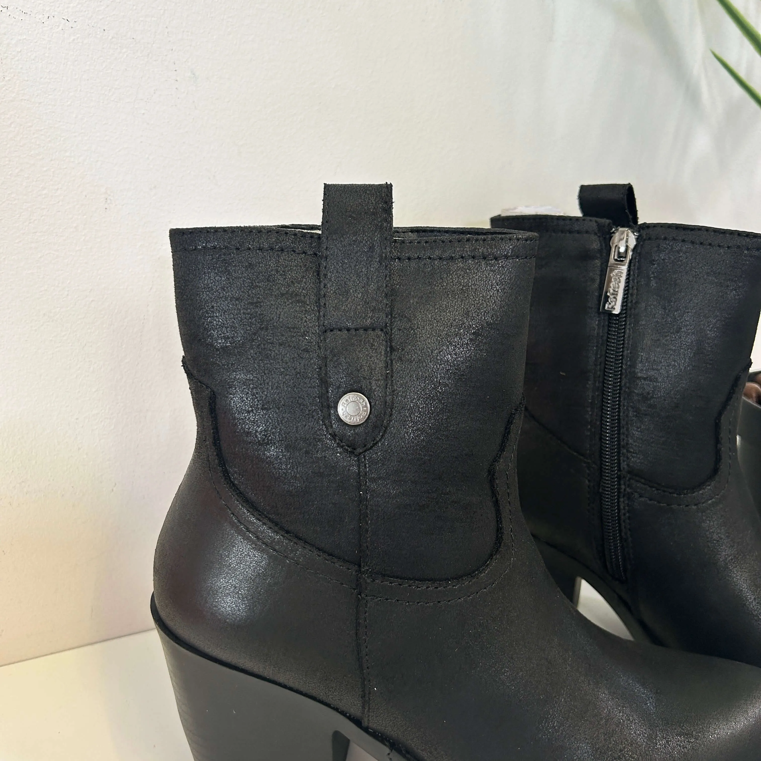 Refresh Black Pearlescent Cuban Cowboy Boots