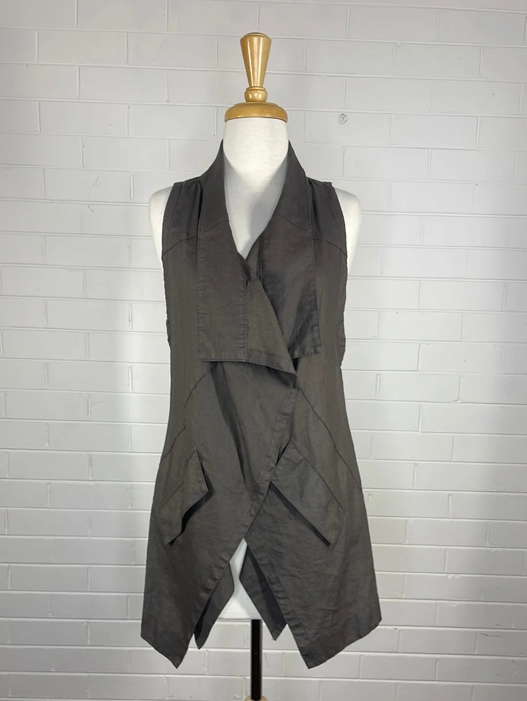 Sarah Pacini | Italy | vest | size 12 | open front