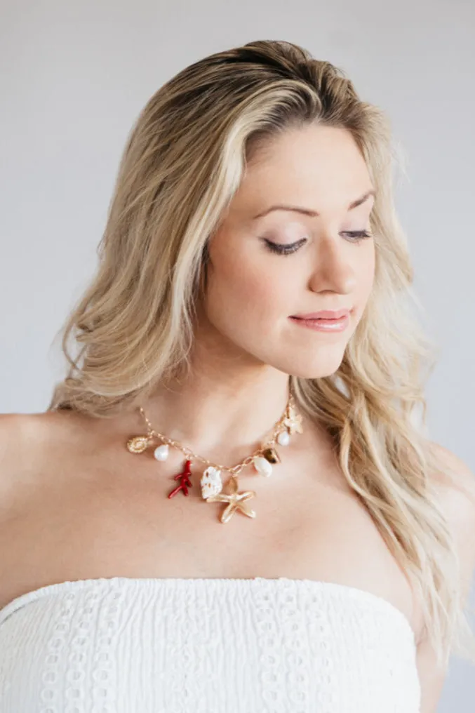 Starfish Charm Necklace in Gold | ENA737GDCRM