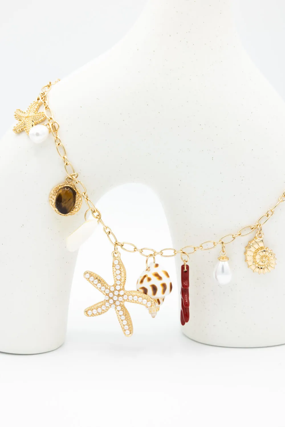 Starfish Charm Necklace in Gold | ENA737GDCRM