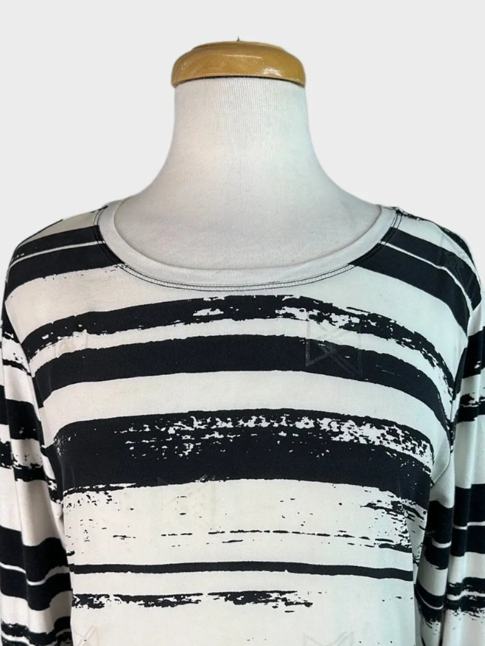 VERGE | New Zealand | top | size 14 | long sleeve