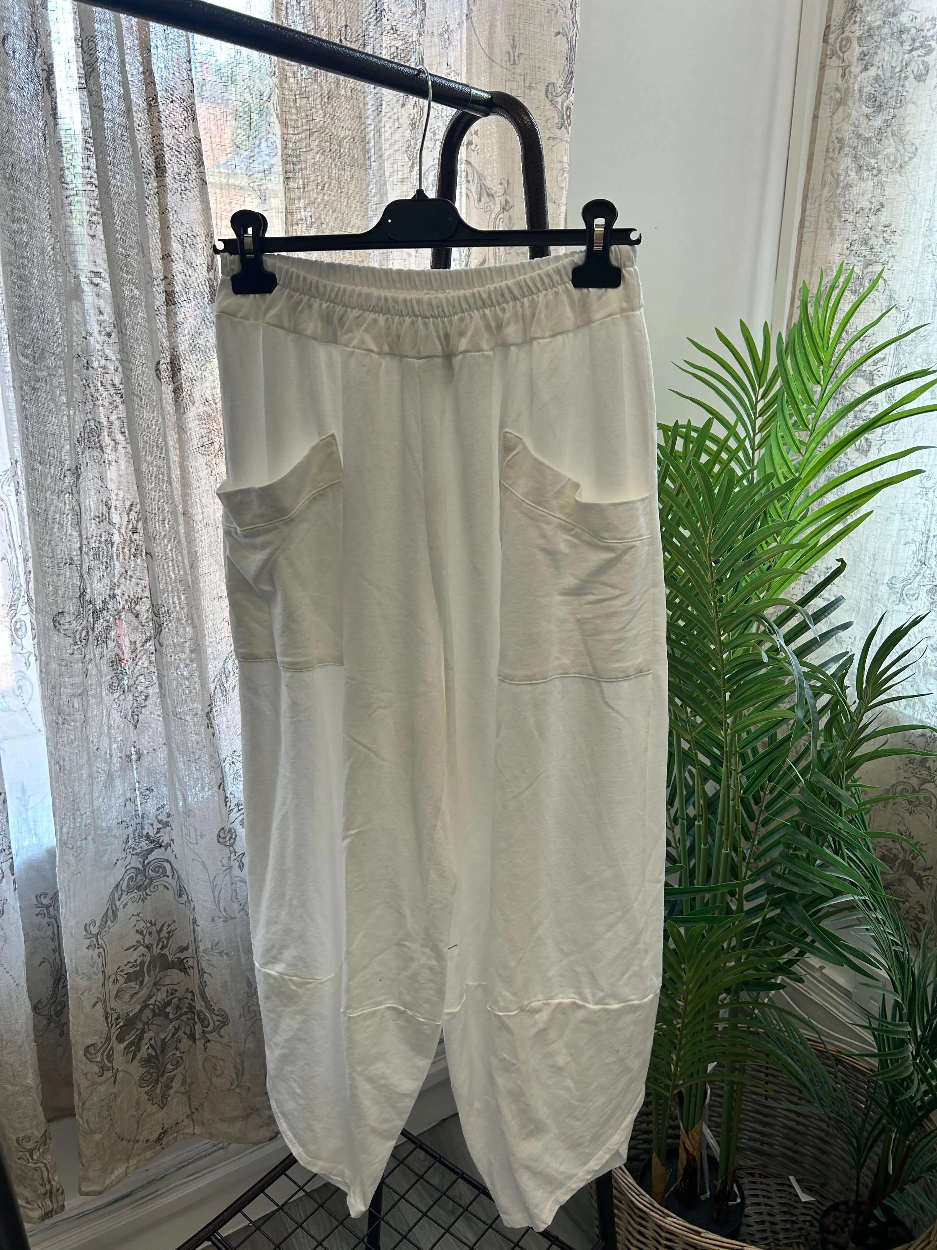 Vienna Cropped Elasticated Waist Jersey Jogger